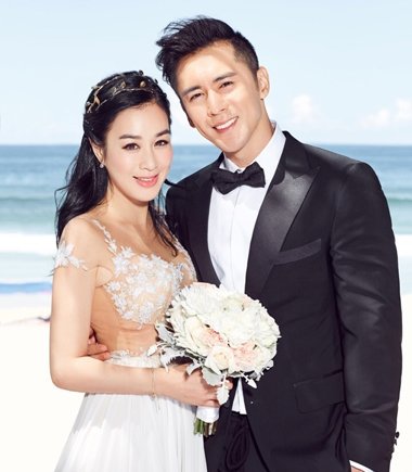钟丽缇大婚梳公主头 半扎发让优雅充满朝气