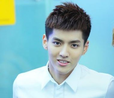 盘头发的方法图解-如何编头发-扎头发的技巧-梳