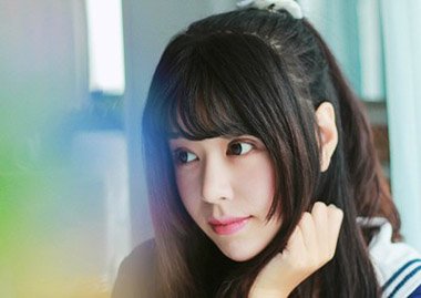 扎头发的方法图解-怎样扎头发简单好看-扎头发