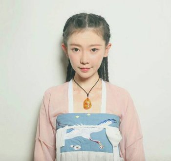 如何自己梳古装发型 自己梳可爱的发型步骤(5