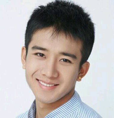 2015方脸男士发型 方脸男明星常用的发型