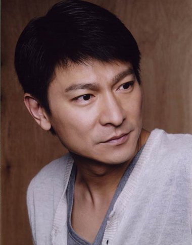 香香美发网-流行发型-脸型搭配-扎法步骤-男生