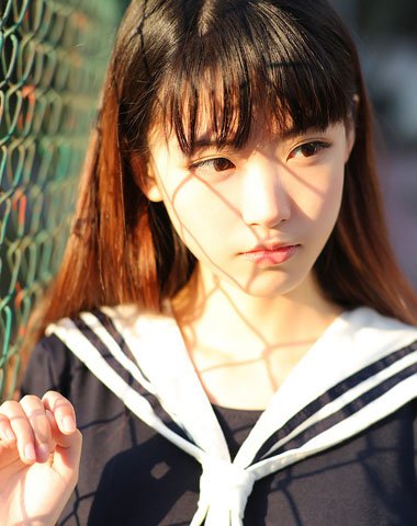 足够女生的风格~女生适合学生的发型怎么弄,初中生简易长头发梳法图解