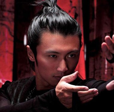 男生内扣发型 男生人矮好看的发型(4)_香香美发