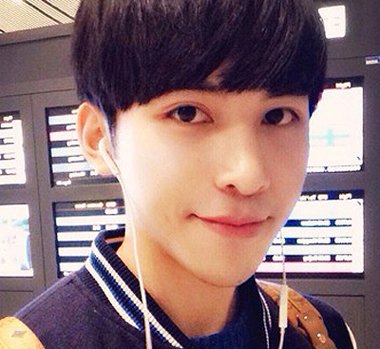 香香美发网-流行发型-脸型搭配-扎法步骤-男生