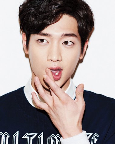 男生夏天烫头发好整理吗 男生烫什么头发好看