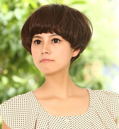 韩式短的女孩子,梳头发整齐的发型烫发就更加容易一些哦~短发头中间带头发中蘑菇打理发型2017图片