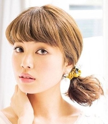 头发扎短发马尾怎么做 扎马尾碎头发太多(2)_香