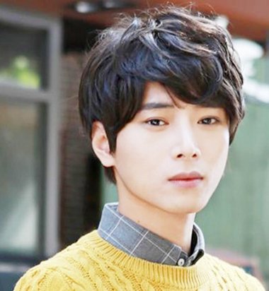 圆脸的男生适合什么发型图片 中学生头型与发