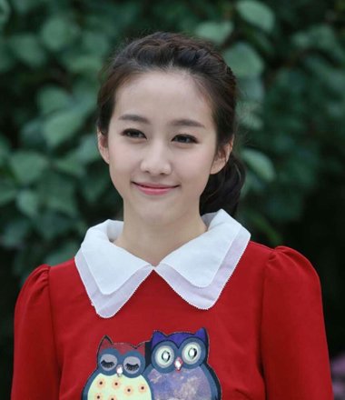 刘美含青春范儿扎发梳法 怎么扎头发更显漂亮