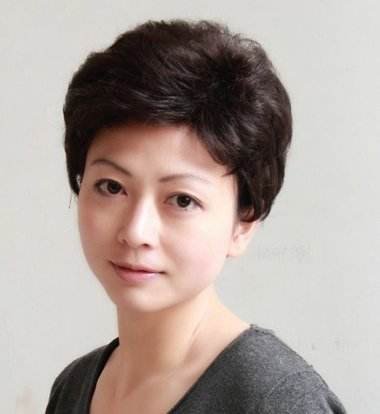 首页 女生发型 中老年发型  老人短发烫发样子多吗?
