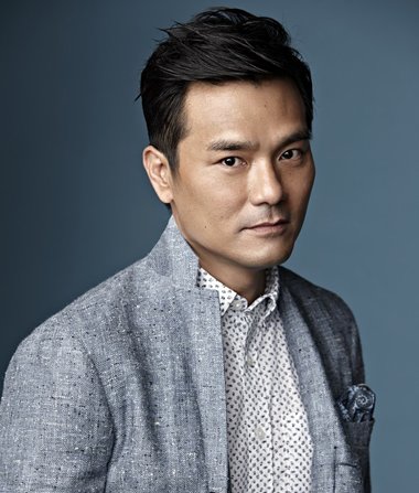 香香美发网-流行发型-脸型搭配-扎法步骤-男生