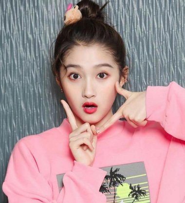 盘头发的方法图解-如何编头发-扎头发的技巧-梳