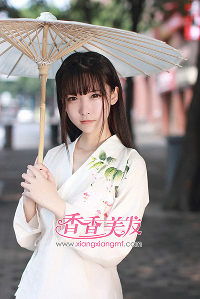 最适合清纯女生的发型 披肩直发尽显唯美飘逸