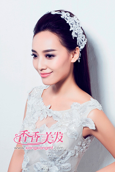 高端大气新娘发型 让你的婚礼更完美_新娘发型