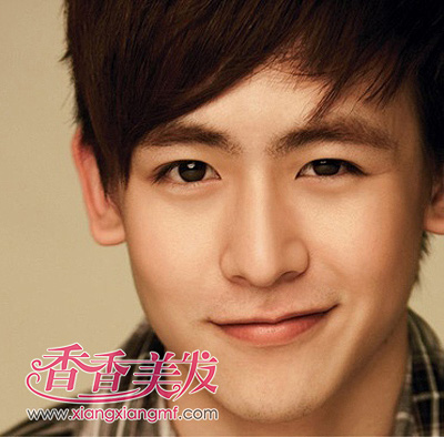 你有好看的短发型吗 男短发斜刘海发型(3)