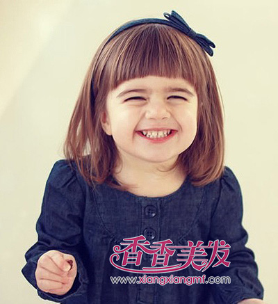 小女童短发波波头发型图片 儿童波波头演出发