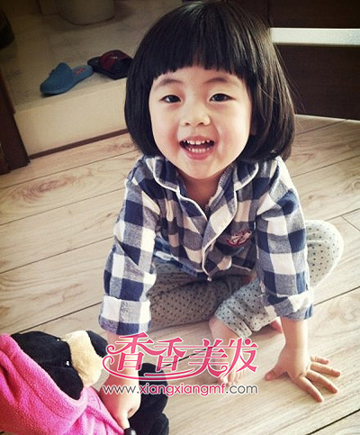 小女童短发波波头发型图片 儿童波波头演出发