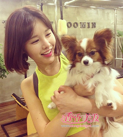 中分黑色梨花头发型图片 中分梨花头发型扎法