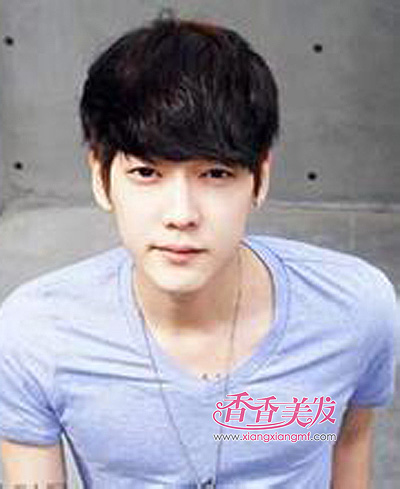 男学生烫发发型 阳光男的高中学生发型