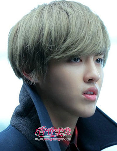 2015年男初中学生瓜子脸发型图片 学生短发发
