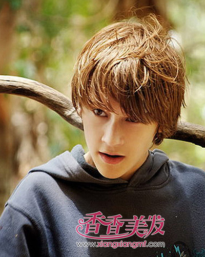 鹅蛋脸男生适合什么发型 鹅蛋脸男生适合什么