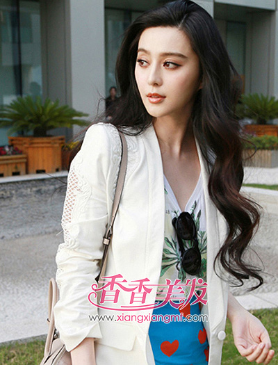 <em>怎么</em>用<em>卷发梳卷头发</em> 洋气<em>卷头发</em>图片(3)