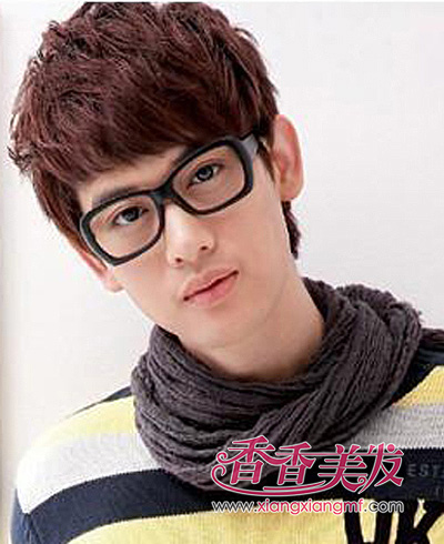 <em>潮流男</em>学生<em>发型</em> 中学生男生<em>短发型</em>图片