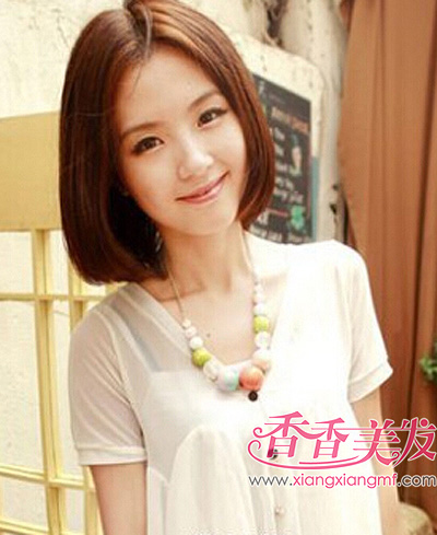 白领直发怎么弄发型好 直发中分内扣发型图片