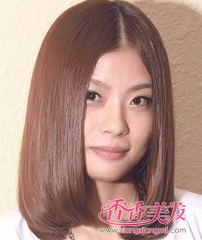 白领直发怎么弄发型好 直发中分内扣发型图片