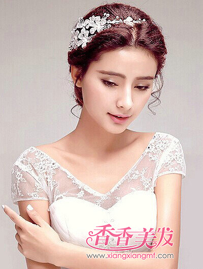 新娘长脸发型 时尚好看又简单的长脸新娘发型