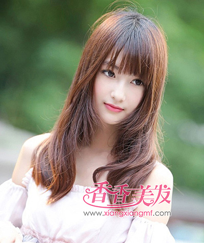 <em>2015女中长发型</em> <em>2015年</em>流行什么方形脸<em>中长发</em>