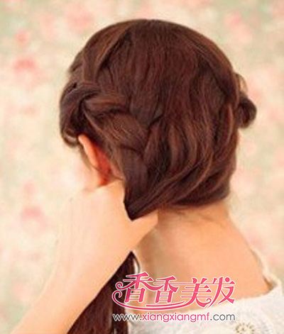 侧麻花辫子<em>发型扎法</em> <em>15岁女孩</em>麻花辫<em>发型扎法</em>