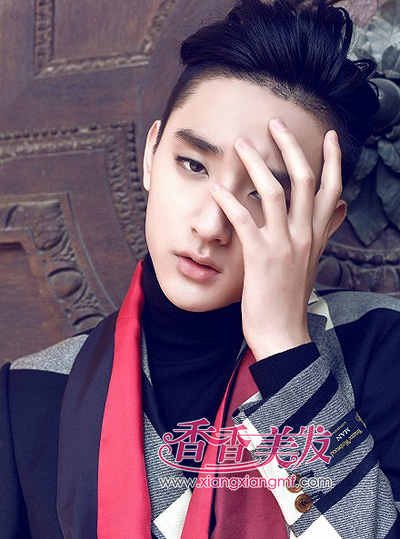 鹅蛋脸的男生最适合什么发型 男生鹅蛋脸适合