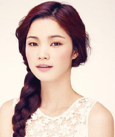 韩式侧扎麻花辫发型 时尚麻花辫发型(3)