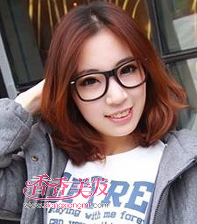 短烫发刘海发型 戴眼镜女生适合什么短发发型