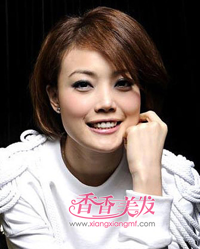 大饼脸适合什么中短发型 大饼脸的发型图片