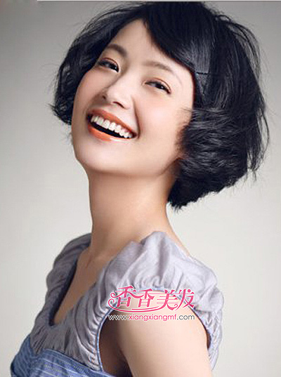 2015<em>圆脸女生短发新发型</em> 圆脸女生短发发型
