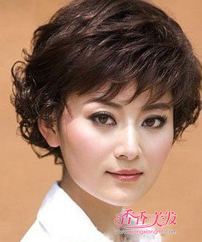 适合35岁大脸女人的短发发型 女人大脸适合的
