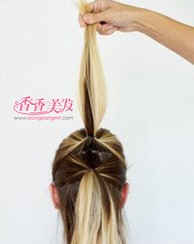 少女系列<em>简单编头发</em> 优雅编发发型图解