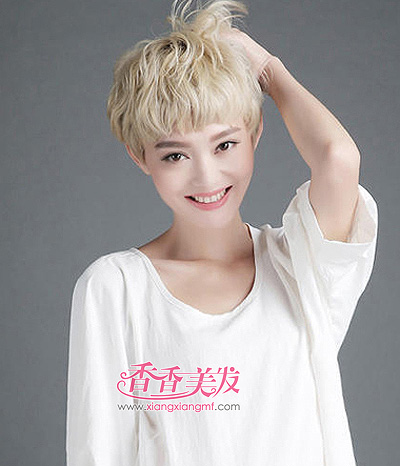 <em>2015年</em>流行什么大<em>圆脸发型</em> <em>适合</em>大<em>圆脸发型</em>图