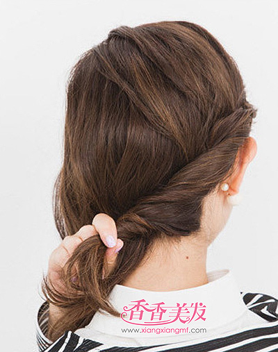 <em>怎么做卷头发</em> 卷<em>头发怎么</em>盘头好看(2)