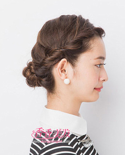 <em>怎么做卷头发</em> 卷<em>头发怎么</em>盘头好看(4)