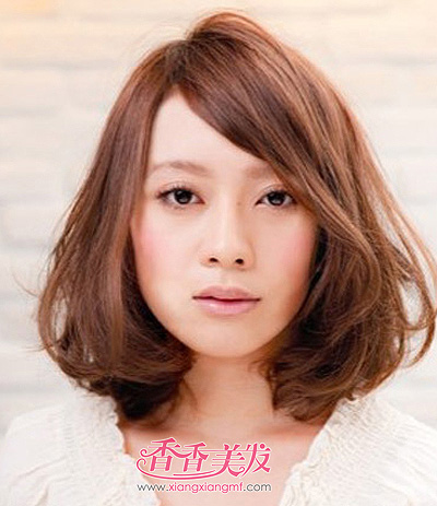 女生国字脸适合什么发型 国字脸的中年女性适