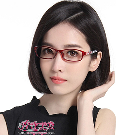 中年女性长脸发型图片 戴眼镜的长脸女生适合的发型图片