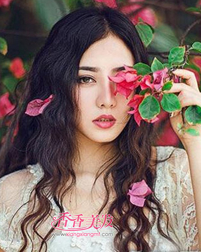 什么是螺旋烫 女生时尚螺旋烫发型图片