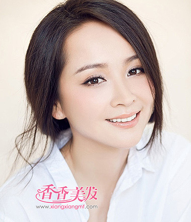 大饼脸怎么<em>扎头发</em> 大饼脸适合<em>扎头发</em>图片