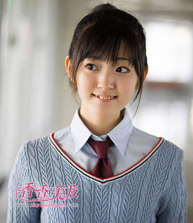 国字脸女生可以留齐刘海扎马尾吗 国字脸女生