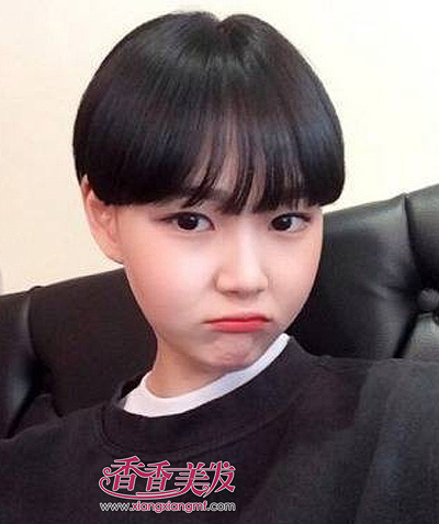 大脸头发少的女生适合的发型 大脸女生的短发