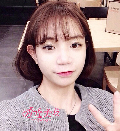 2015女生圆脸短发发型图片 适合圆脸女生的短